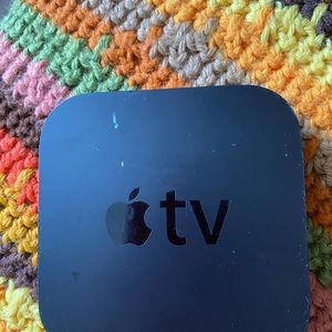 Apple TV with cable (BUT NO REMOTE CONTROL).